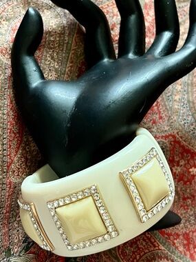 INC International Concepts Pave Acrylic Bangle Bracelet Clamper